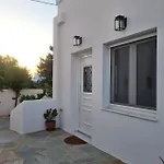 Barewake's Place 1 Spacious Cycladic And Seaside View South Paros Apartamento *
