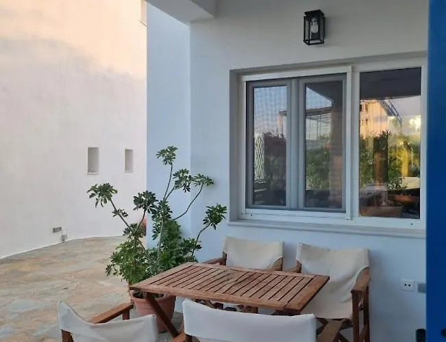 Barewake's Place 1 Spacious Cycladic And Seaside View South Paros