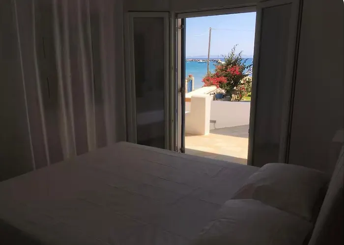 Barewake's Place 1 Spacious Cycladic And Seaside View South Paros